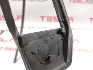 Уплотнитель стойки В (камера), ориг. номер 1032153-00-C, Tesla Model X 2015-2021