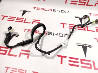 прочая запчасть, ориг. номер 1064336-00-B, 1063406-00-F, Tesla Model X 2015-2021