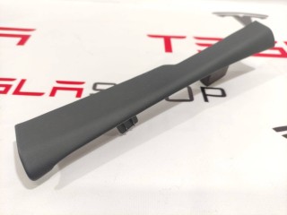 Накладка стойки А, (средняя высота), ориг. номер 1566077-00-B, Tesla Model S 2-й рест 2021-2026