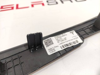Накладка стойки А, (средняя высота), ориг. номер 1566077-00-B, Tesla Model S 2-й рест 2021-2026