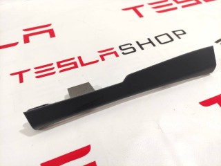Накладка стойки А, (средняя высота), ориг. номер 1566076-00-B, Tesla Model S 2-й рест 2021-2026