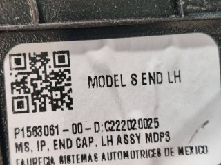 Накладка боковая торпеды, ориг. номер 1563061-00-D, Tesla Model S 2-й рест 2021-2026