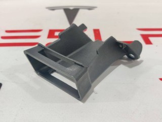 Воздуховод противотуманной фары, ориг. номер 1043931-00-E, 1043933-00-E, Tesla Model X 2015-2021