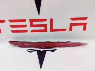 Отражатель заднего бампера, ориг. номер 1495818-00-C, Tesla Model Y 2020-2026
