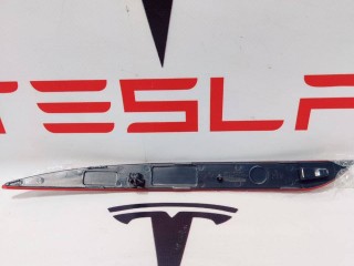 Отражатель заднего бампера, ориг. номер 1495818-00-C, Tesla Model Y 2020-2026