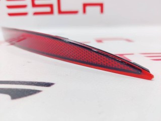 Отражатель заднего бампера, ориг. номер 1495818-00-C, Tesla Model Y 2020-2026