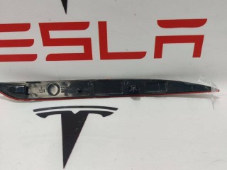 Отражатель заднего бампера, ориг. номер 1495817-00-C, Tesla Model Y 2020-2026