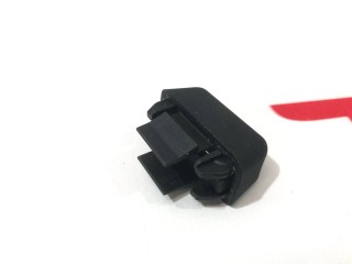 Держатель козырька солнцезащитного, ориг. номер 1533088-00-D, Tesla Model S 2-й рест 2021-2026