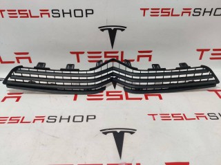 Решётка радиатора бампера переднего, ориг. номер 1050143-00-E, Tesla Model X 2015-2021