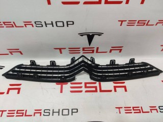 Решётка радиатора бампера переднего, ориг. номер 1050143-00-E, Tesla Model X 2015-2021
