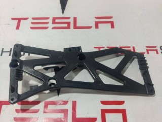 Кронштейн крепления боди контроллера, ориг. номер 1077423-00-B, Tesla Model X 2015-2021