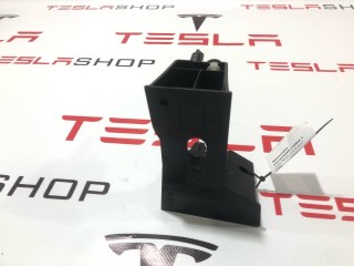 Кронштейн внутренний стойки C, ориг. номер 1640618-00-B, Tesla Model S 2-й рест 2021-2026