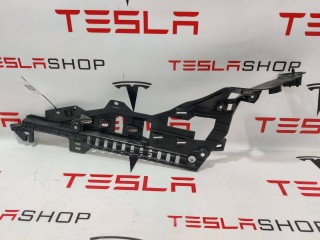 Кронштейн внутренний стойки C, ориг. номер 1587702-00-B, Tesla Model S 2-й рест 2021-2026