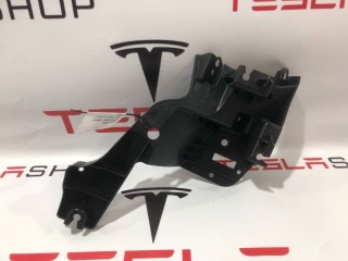 Кронштейн внутренний стойки C, ориг. номер 1621722-00-C, 1613457-00-B, Tesla Model S 2-й рест 2021-2026