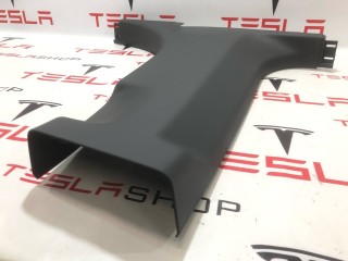Накладка стойки B, внутренняя, ориг. номер PT00001363, Rivian R1T 2021-2024
