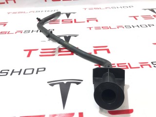 Сливной шланг кондиционера, ориг. номер 1615754-00-A, 1618347-00-A, Tesla Model S 2-й рест 2021-2026
