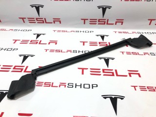 Уплотнитель стекла внутренний двери, ориг. номер 1500065-00-C, Tesla Model Y 2020-2026