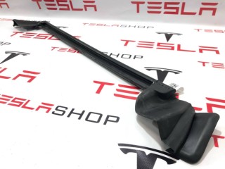 Уплотнитель стекла внутренний двери, ориг. номер 1500065-00-C, Tesla Model Y 2020-2026