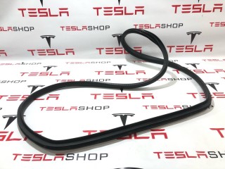 Уплотнитель проема дверного, ориг. номер 1497675-00-A, 1497676-00-A, Tesla Model Y 2020-2026
