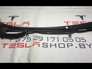 Подкапотная накладка стеклоочистителей, ориг. номер 1008976-00-D, Tesla Model S 2012-2016