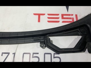 Подкапотная накладка стеклоочистителей, ориг. номер 1008976-00-D, Tesla Model S 2012-2016
