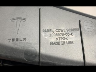 Подкапотная накладка стеклоочистителей, ориг. номер 1008976-00-D, Tesla Model S 2012-2016