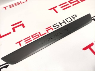 Накладка декоративная порога, ориг. номер 1494301-00-A, Tesla Model Y 2020-2026