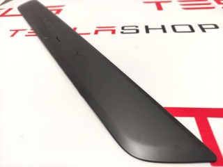 Накладка декоративная порога, ориг. номер 1494301-00-A, Tesla Model Y 2020-2026