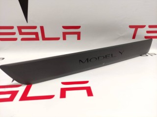 Накладка декоративная порога, ориг. номер 1494301-00-A, Tesla Model Y 2020-2026