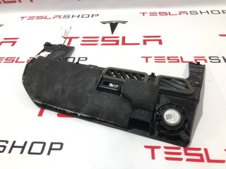 Панель проема для ног пассажира, ориг. номер 1507073-00-B, Tesla Model Y 2020-2026