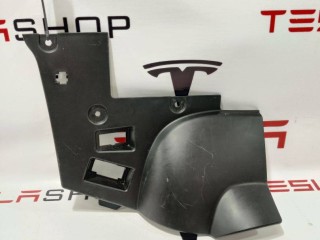 Накладка ниши для ног, ориг. номер 1507076-00-A, Tesla Model Y 2020-2026