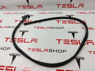 Уплотнитель проема дверного, ориг. номер 1497677-00-A, Tesla Model Y 2020-2026