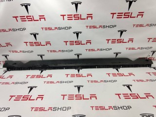 Накладка порога рокерной панели, ориг. номер 1497741-00-B, 1497649-00-A, Tesla Model Y 2020-2026