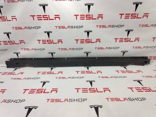 Накладка порога рокерной панели, ориг. номер 1497650-00-B, 1497745-00-C, Tesla Model Y 2020-2026