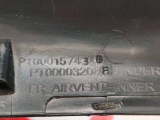 Кронштейн накладки колесной арки, ориг. номер PT00015743-G, PT00003208F, Rivian R1T 2021-2024