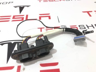 прочая запчасть, ориг. номер 1041309-00-F, 1042708-00-F, Tesla Model X 2015-2021