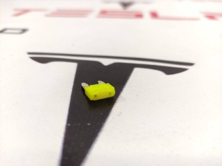 Предохранитель электрический, Tesla Model S