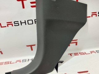 Накладка стойки А, ориг. номер PT00001343, Rivian R1T 2021-2024