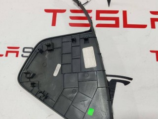 Накладка боковая торпеды, ориг. номер PT00000816, Rivian R1T 2021-2024