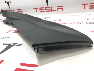 Подкапотный пластик бокса, ориг. номер PT00000302-E, PT00015370-B, Rivian R1T 2021-2024