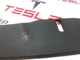 Подкапотный пластик бокса, ориг. номер PT00012196-D, PT00015695-C, Rivian R1T 2021-2024