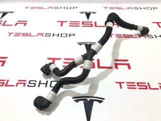 Патрубок системы охлаждения (RIVIAN R1T), ориг. номер PT00001714, PT00061735, Rivian R1T 2021-2024
