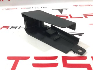 Заглушка салазки сиденья, ориг. номер 88285-SRT000, PT00003281, Rivian R1T 2021-2024