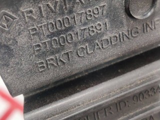 Кронштейн накладки колесной арки, ориг. номер PT00017891, PT00017897, Rivian R1T 2021-2024