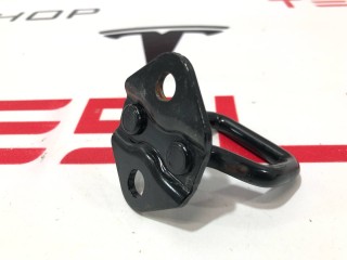 Петля замка крышки багажника, ориг. номер PT00002963, Rivian R1T 2021-2024