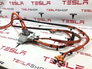 Сплиттер, ориг. номер 1055868-10-D, 1097000-00-F, Tesla Model S