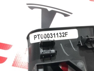 Накладка ниши для ног, ориг. номер PT00031132F, Rivian R1T 2021-2024