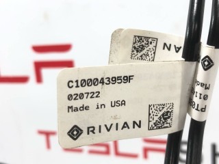 Тормозная магистраль, ориг. номер C100043959F, C100043960F, Rivian R1T 2021-2024