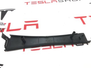 Накладка стойки А, (средняя высота), ориг. номер 1002515-00-D, Tesla Model S