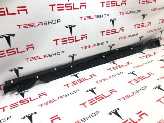 Накладка порога рокерной панели, ориг. номер 1497650-00-B, 1497745-00-C, Tesla Model Y 2020-2026